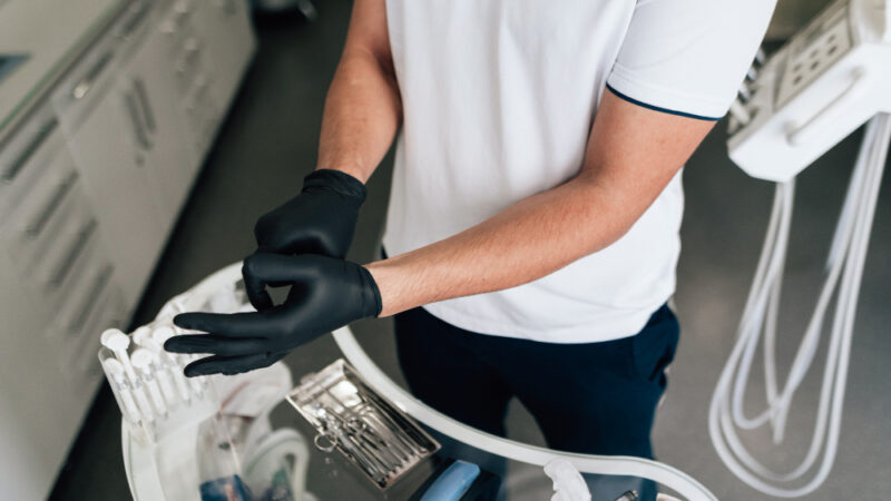 czy implanty cyrkonowe są dla każdego