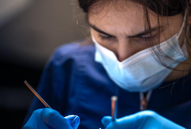 Ile wizyt trwa leczenie kanałowe zęba?