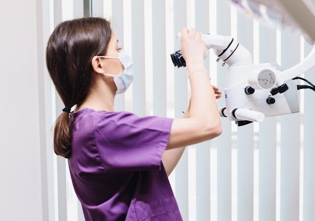Czy leczenie paradontozy u periodontologa jest konieczne?